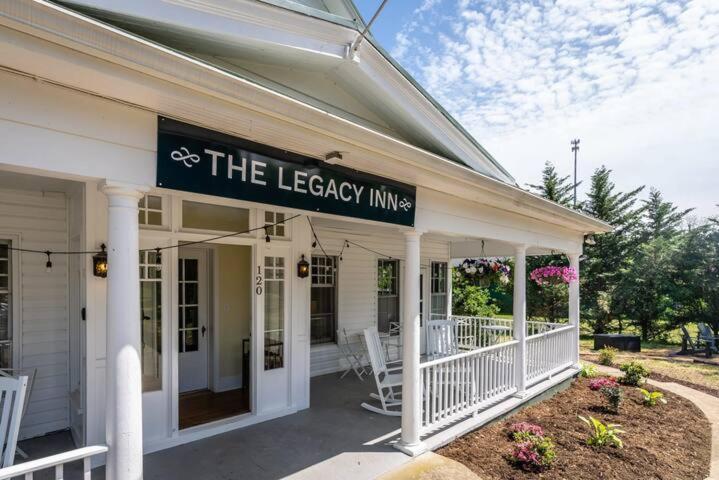 The Legacy Inn 루레이 외부 사진