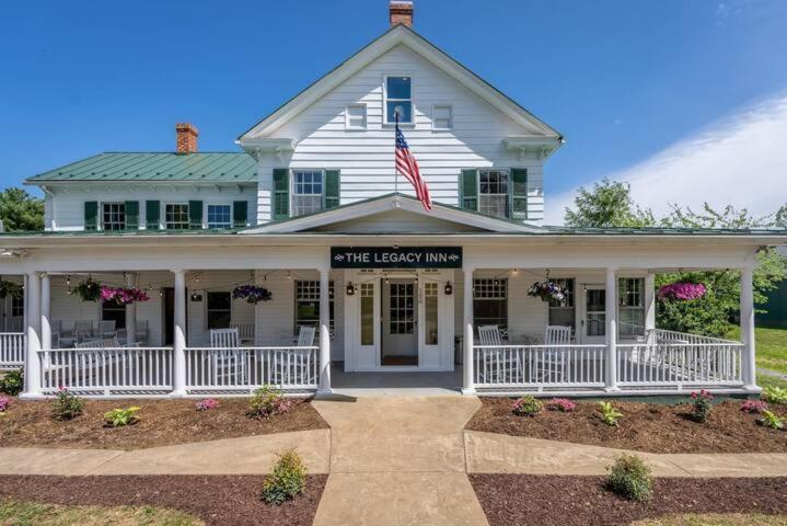The Legacy Inn 루레이 외부 사진